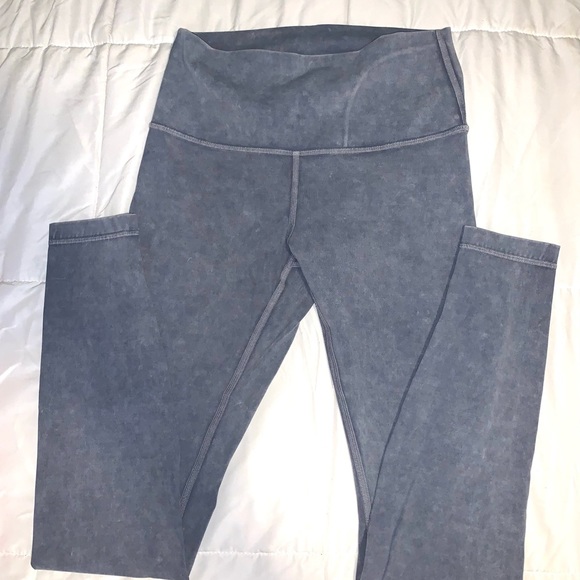 Lululemon Wunder Under 28’ - Picture 3 of 5